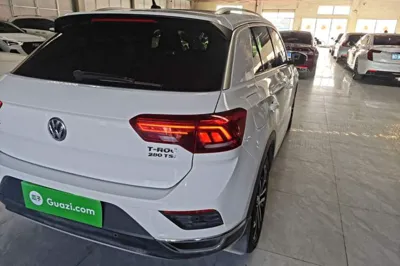 Volkswagen T-Roc 2019, 62200 км, за 11295 USD - фото 9