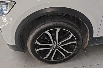 Volkswagen T-Roc 2019, 62200 км, за 11295 USD - фото 10
