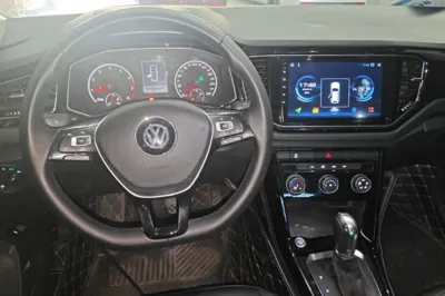 Volkswagen T-Roc 2019, 62200 км, за 11295 USD - фото 12