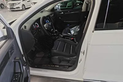 Volkswagen T-Roc 2019, 62200 км, за 11295 USD - фото 17