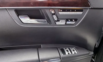 Mercedes-Benz S-Class 2007, 108878 км, за 6541.13 USD - фото 17