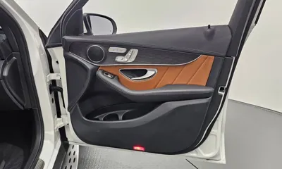 Mercedes-Benz GLC-Class 2022, 29815 км, за 29208.98 USD - фото 25