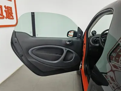 Smart Smart Fortwo 2016, 38500 км, за 6886.27 USD - фото 8