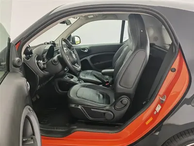 Smart Smart Fortwo 2016, 38500 км, за 6886.27 USD - фото 10