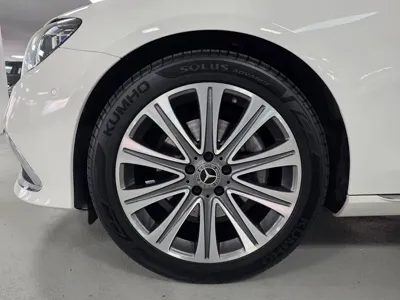 Mercedes-Benz E-Class 2021, 97457 км, за 23509.91 USD