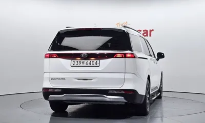Kia Canival 2021, 81874 км, за 15606.31 USD