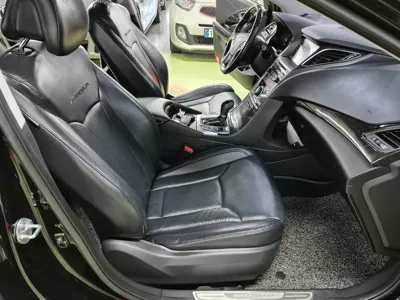Hyundai Grandeur 2017, 134000 км, за 4615.48 USD - фото 6