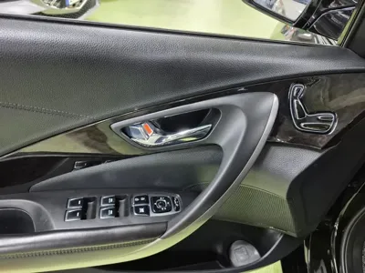 Hyundai Grandeur 2017, 134000 км, за 4615.48 USD - фото 9