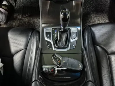 Hyundai Grandeur 2017, 134000 км, за 4615.48 USD - фото 17