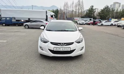 Hyundai Avante · 2012 год
