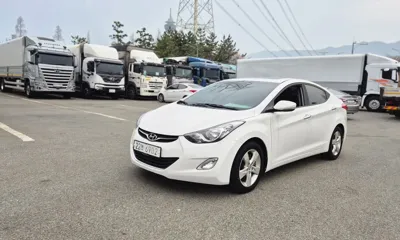 Hyundai Avante 2012, 82350 км, за 3061.89 USD