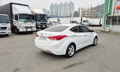 Hyundai Avante 2012, 82350 км, за 3061.89 USD - фото 7