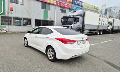 Hyundai Avante 2012, 82350 км, за 3061.89 USD - фото 8
