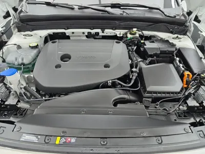Volvo XC40 2025, 1589 км, за 28424.13 USD - фото 7