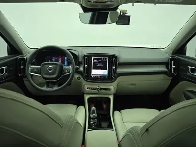 Volvo XC40 2025, 1589 км, за 28424.13 USD - фото 8