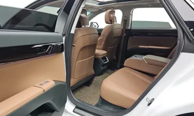 Hyundai Grandeur 2023, 44678 км, за 26032.37 USD - фото 12