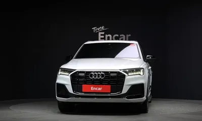 Audi Q7 2023, 42752 км, за 66065.4 USD