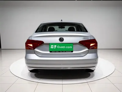 Volkswagen Jetta 2017, 63200 км, за 3462.55 USD
