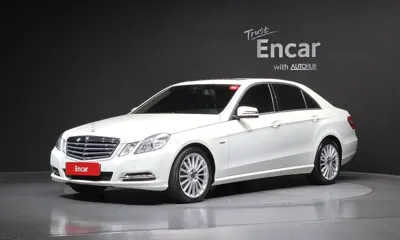 Mercedes-Benz E-Class · 2012 год