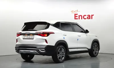 Kia Seltos 2023, 89558 км, за 11644.56 USD