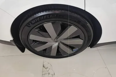 Li Auto Li Auto i6 2025, 8500 км, за 40169 USD - фото 11
