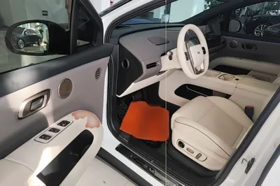 Li Auto Li Auto i6 2025, 8500 км, за 40169 USD - фото 18