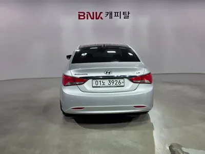 Hyundai Sonata 2014, 220075 км, за 2146.76 USD