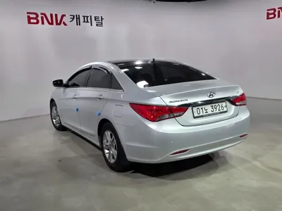 Hyundai Sonata 2014, 220075 км, за 2146.76 USD
