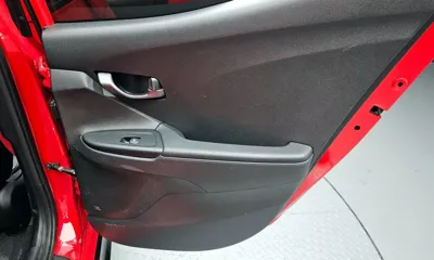 Hyundai Veloster 2019, 79404 км, за 8406.14 USD - фото 25