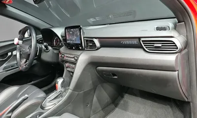 Hyundai Veloster 2019, 79404 км, за 8406.14 USD - фото 27