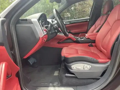 Porsche Cayenne 2017, 160000 км, за 26191.37 USD - фото 11