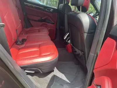 Porsche Cayenne 2017, 160000 км, за 26191.37 USD - фото 12