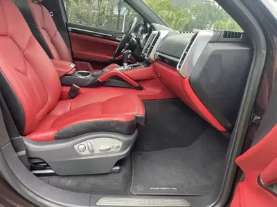 Porsche Cayenne 2017, 160000 км, за 26191.37 USD - фото 13