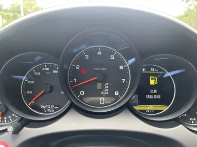 Porsche Cayenne 2017, 160000 км, за 26191.37 USD - фото 18
