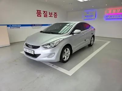 Hyundai Avante 2012, 125061 км, за 2560.06 USD
