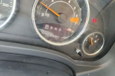 Jeep Compass 2014, 108400 км, за 3974 USD - фото 12
