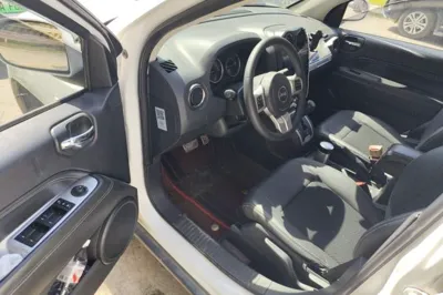 Jeep Compass 2014, 108400 км, за 3974 USD - фото 16