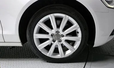 Audi A6 2015, 129332 км, за 4791.91 USD