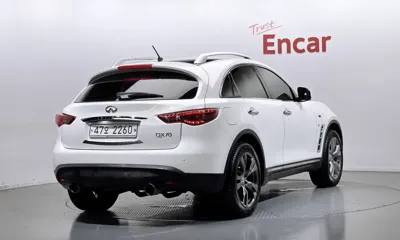 Infiniti QX70 2014, 86065 км, за 11703.11 USD