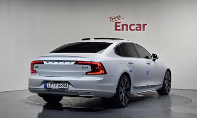 Volvo S90 2023, 38637 км, за 26372.33 USD