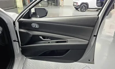Hyundai Avante 2024, 49531 км, за 12164.99 USD - фото 24