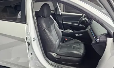 Hyundai Avante 2024, 49531 км, за 12164.99 USD - фото 26