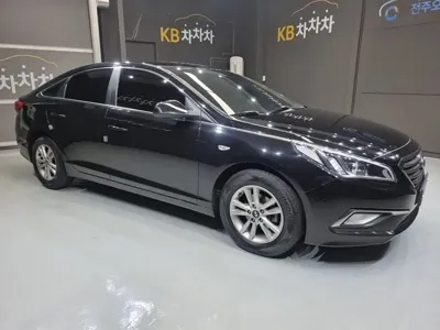 Hyundai Sonata 2015, 230000 км, за 3275.57 USD