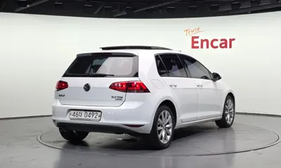 Volkswagen Golf 2016, 273559 км, за 6564.26 USD