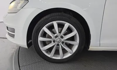 Volkswagen Golf 2016, 273559 км, за 6564.26 USD