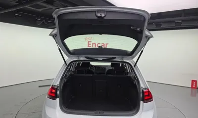 Volkswagen Golf 2016, 273559 км, за 6564.26 USD - фото 20