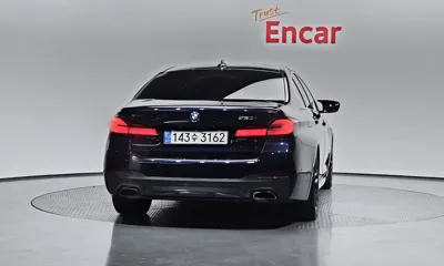 BMW 5-Series 2021, 84652 км, за 22276.59 USD