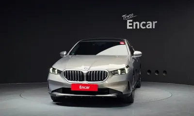 BMW 5-Series 2025, 8227 км, за 44848.19 USD