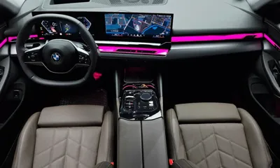BMW 5-Series 2025, 8227 км, за 44848.19 USD - фото 7