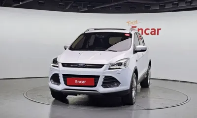 Ford Kuga 2016, 66747 км, за 4463.7 USD